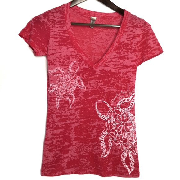 Coastal Classic Hawaii Kauai Island Turtle TShirt - Picture 1 of 3